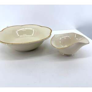 Lenox Scalloped Serving Bowls Ivory Gold Trim Set of 2 USA Italy Elegant Gift